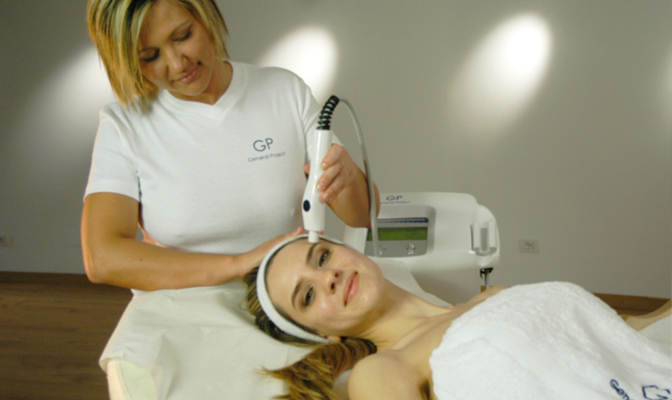 Er jaren jonger uit zien met de Face-Up behandeling 