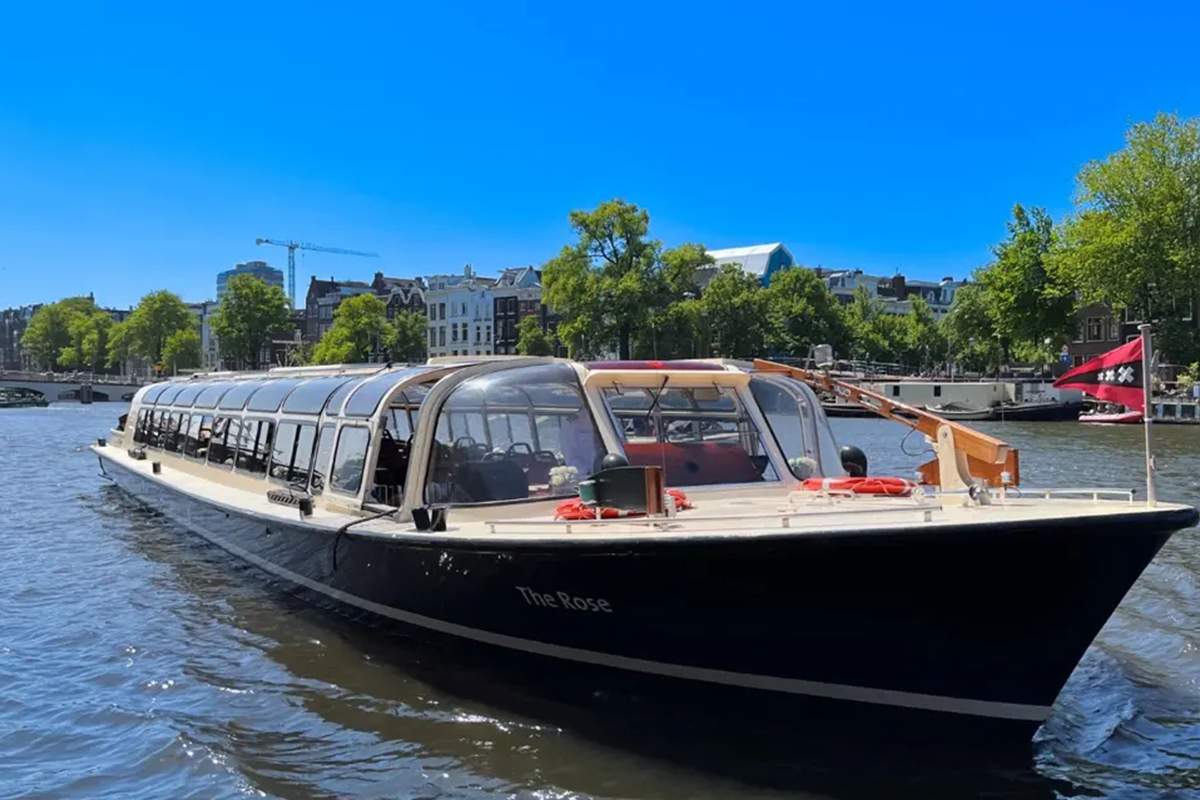 2-gangen keuzediner bij SmaaQt + rondvaart Amsterdam