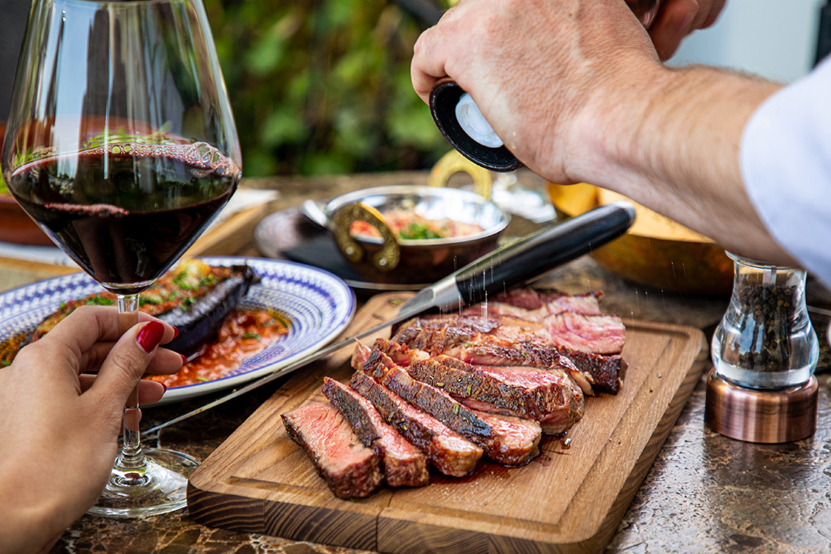 Heerlijk 3-gangen keuzediner bij Steakhouse Bella