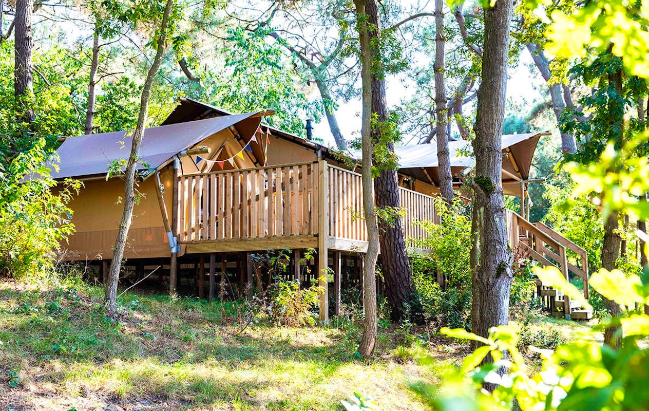 Verblijf in een 4-, 6- of 8-persoons accommodatie op Duinrell