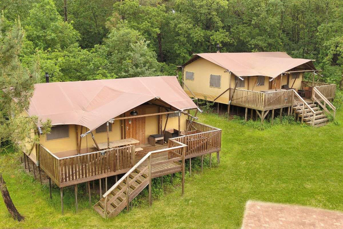 Verblijf in een 6- of 8-persoons Luxe Lodgetent op Duinrell