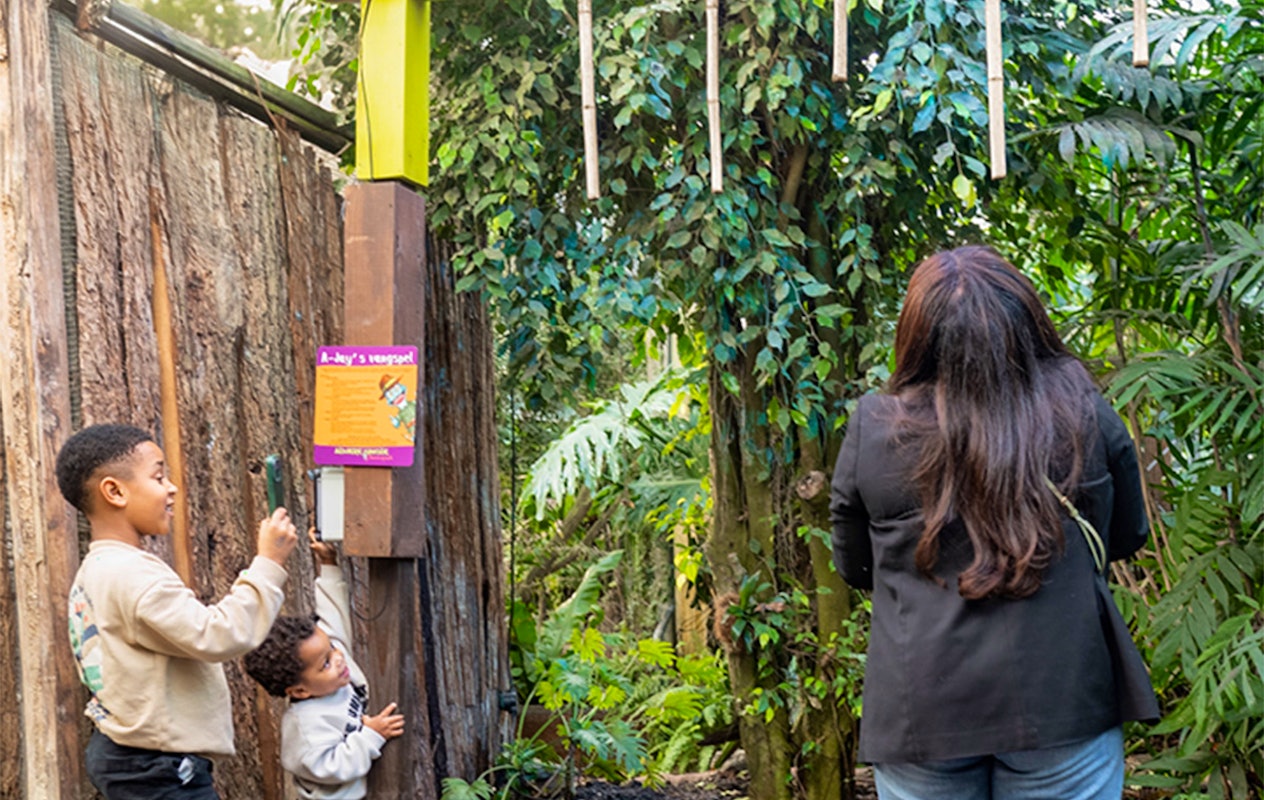 Entreeticket Almere Jungle + hapje en drankje