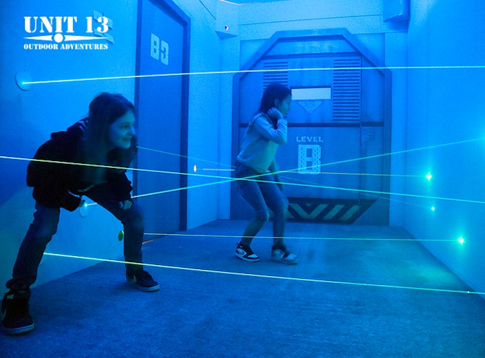 1,5 uur Lazer Maze + friet bij Unit 13