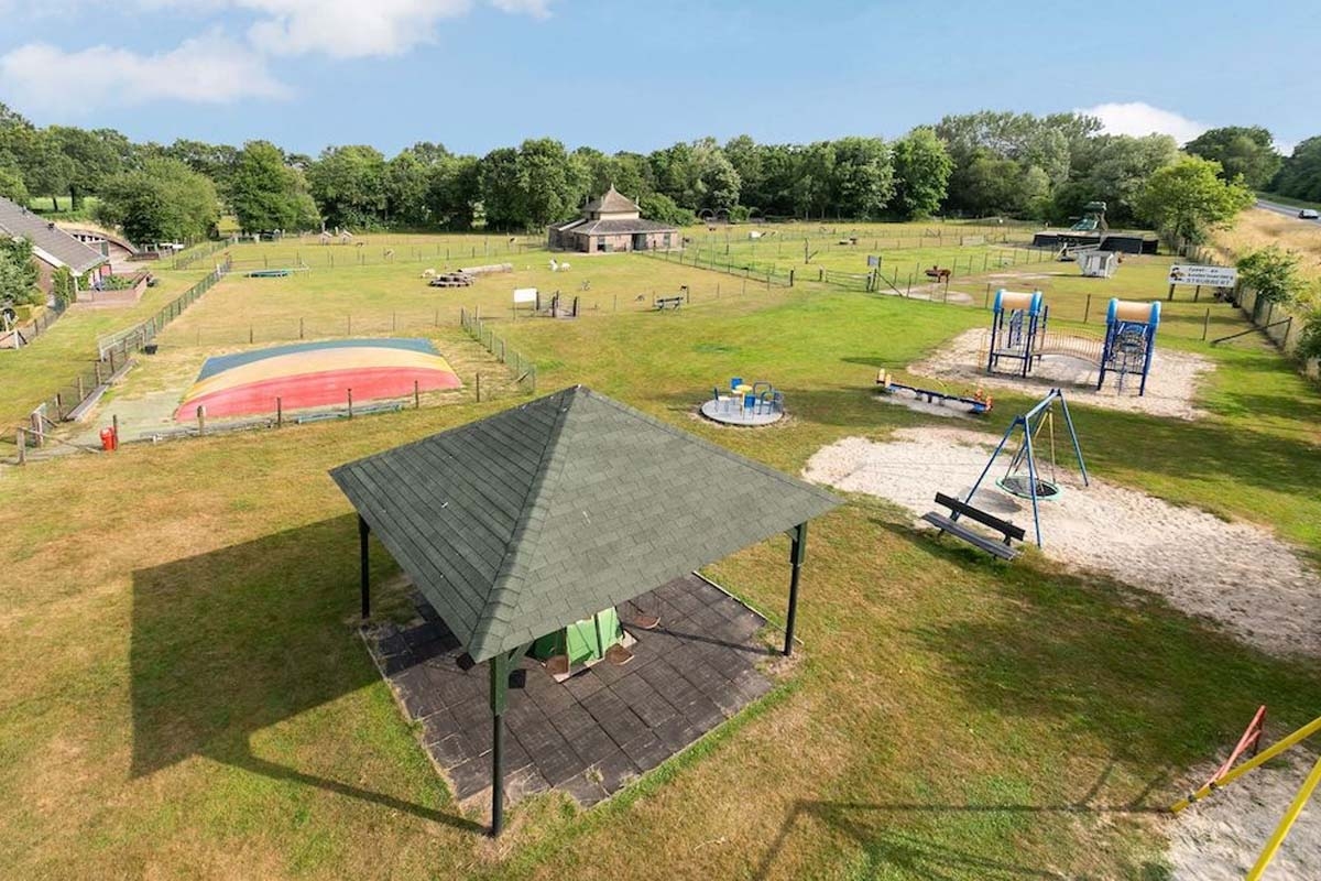 Entree + ranja + frietje + ijsje Beleefboerderij De kleine Carrousel