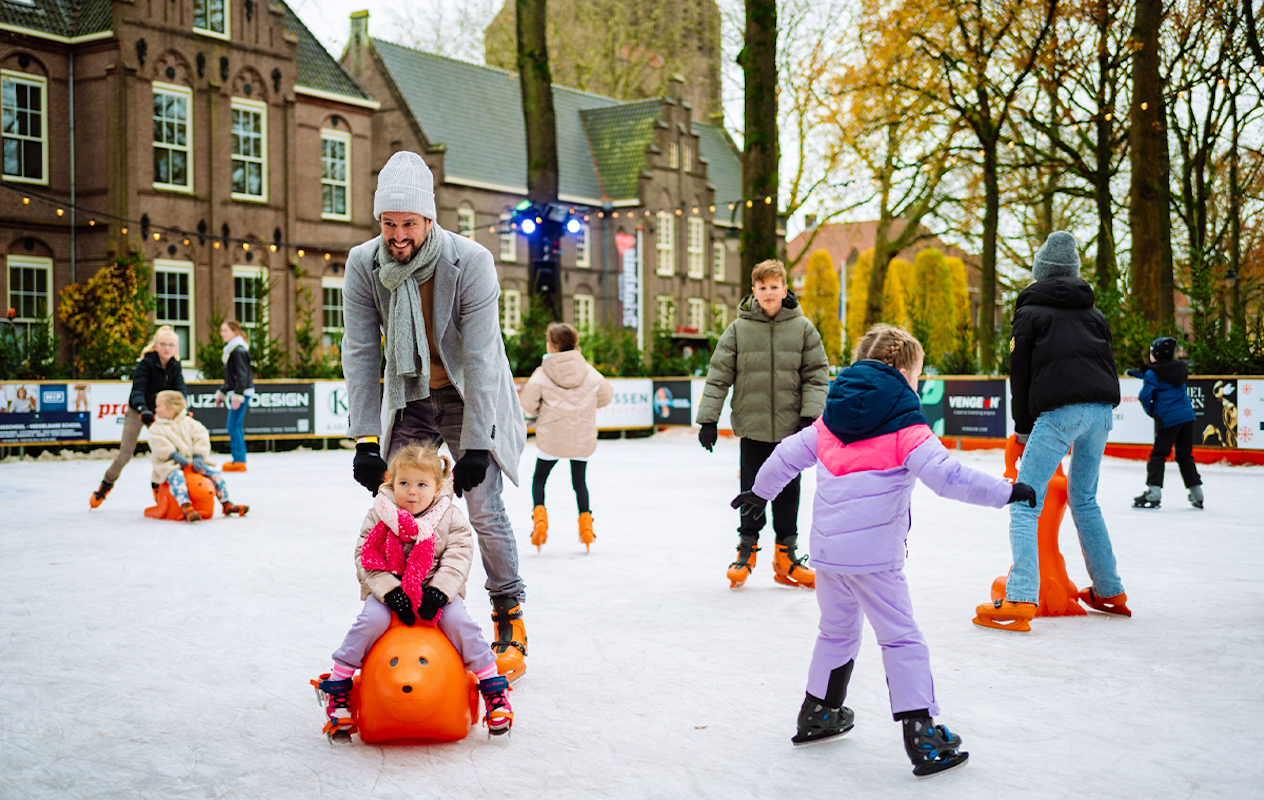 Entreeticket ijsbaan Winter Village Laren of Amstelveen