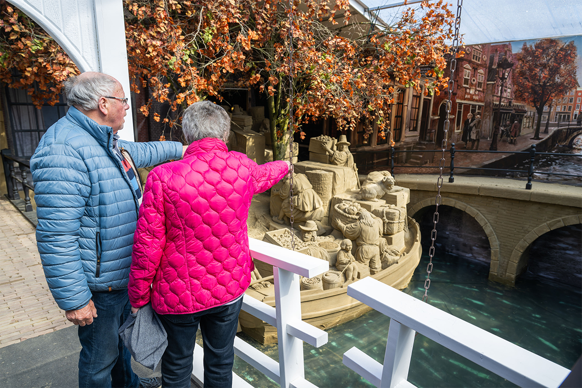 Entreeticket + warme drank en appelgebak bij Zandsculpturen Garderen