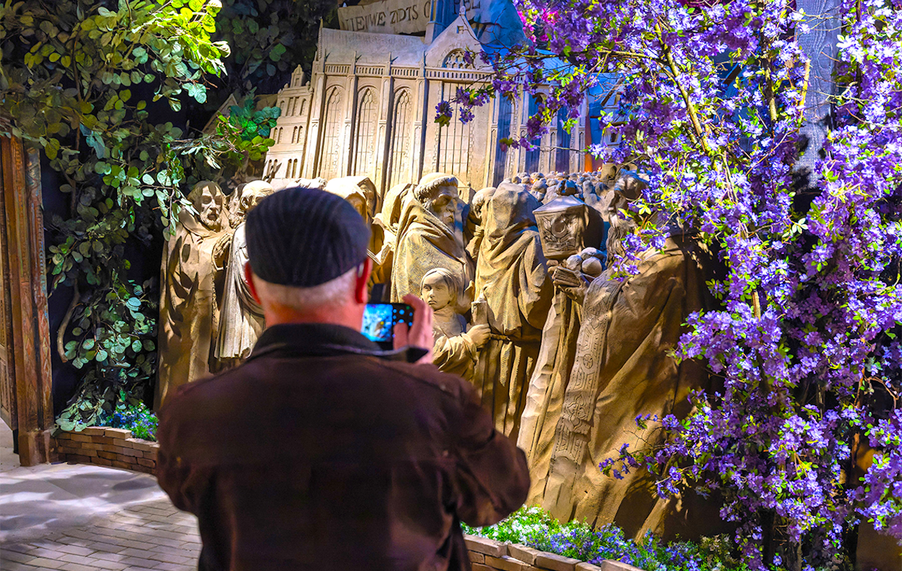 Entreeticket + warme drank en appelgebak bij Zandsculpturen Garderen