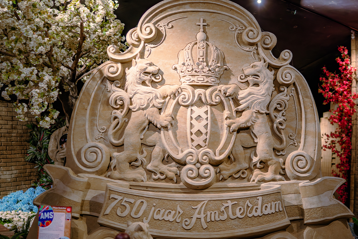 Entreeticket + warme drank en appelgebak bij Zandsculpturen Garderen