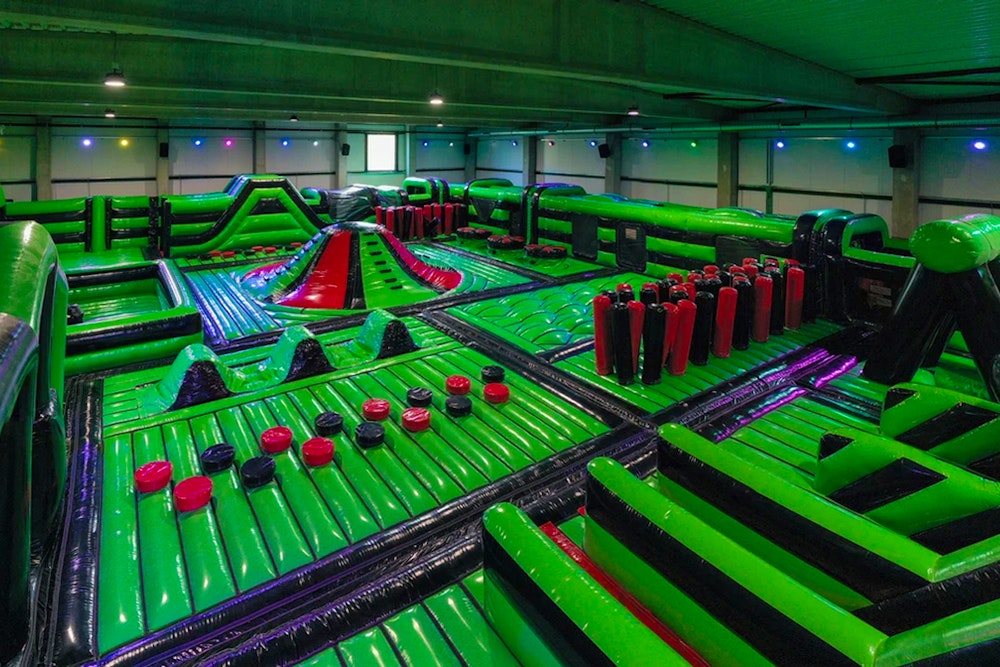 Entreeticket Trampoline park of Inflatable park + Slush in Edegem