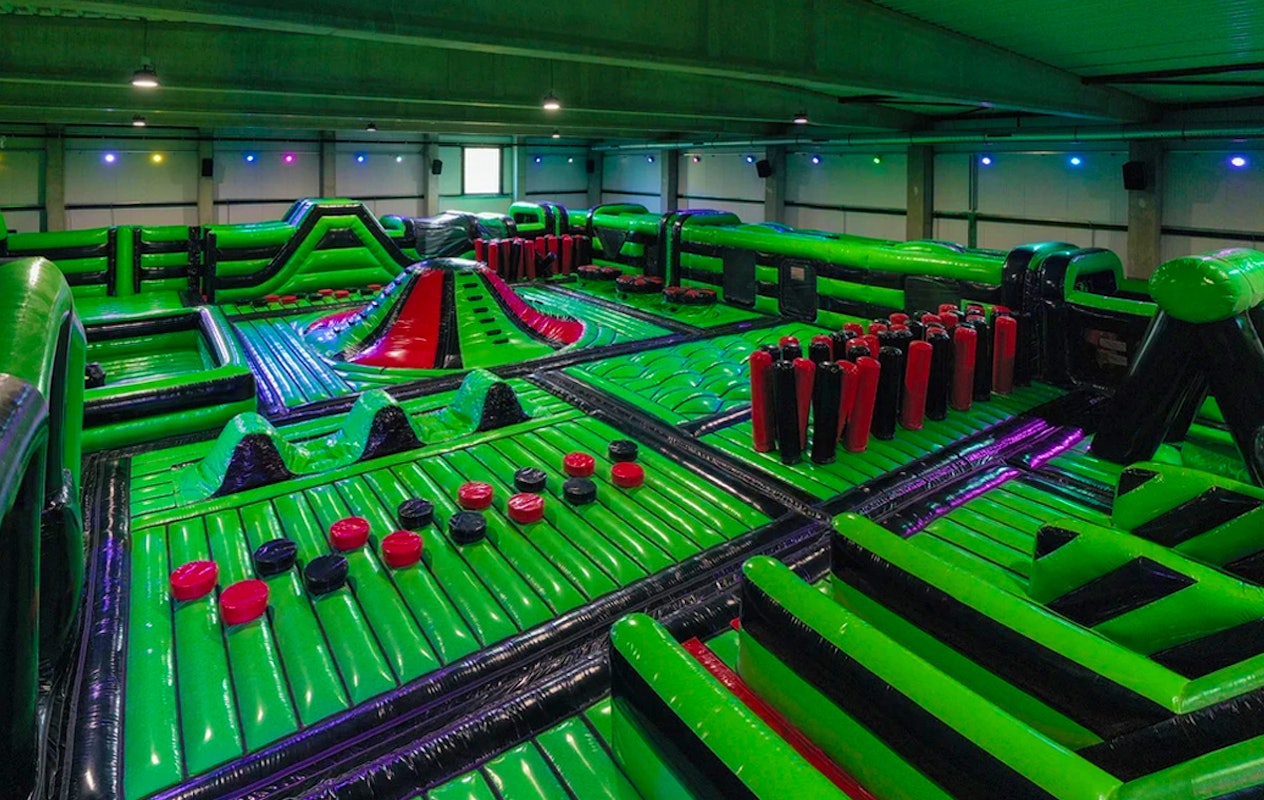 Entreeticket Trampoline park of Inflatable park + Slush in Edegem