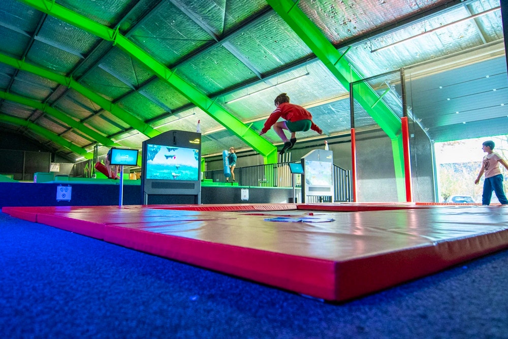 Entreeticket Trampoline park of Inflatable park + Slush in Edegem