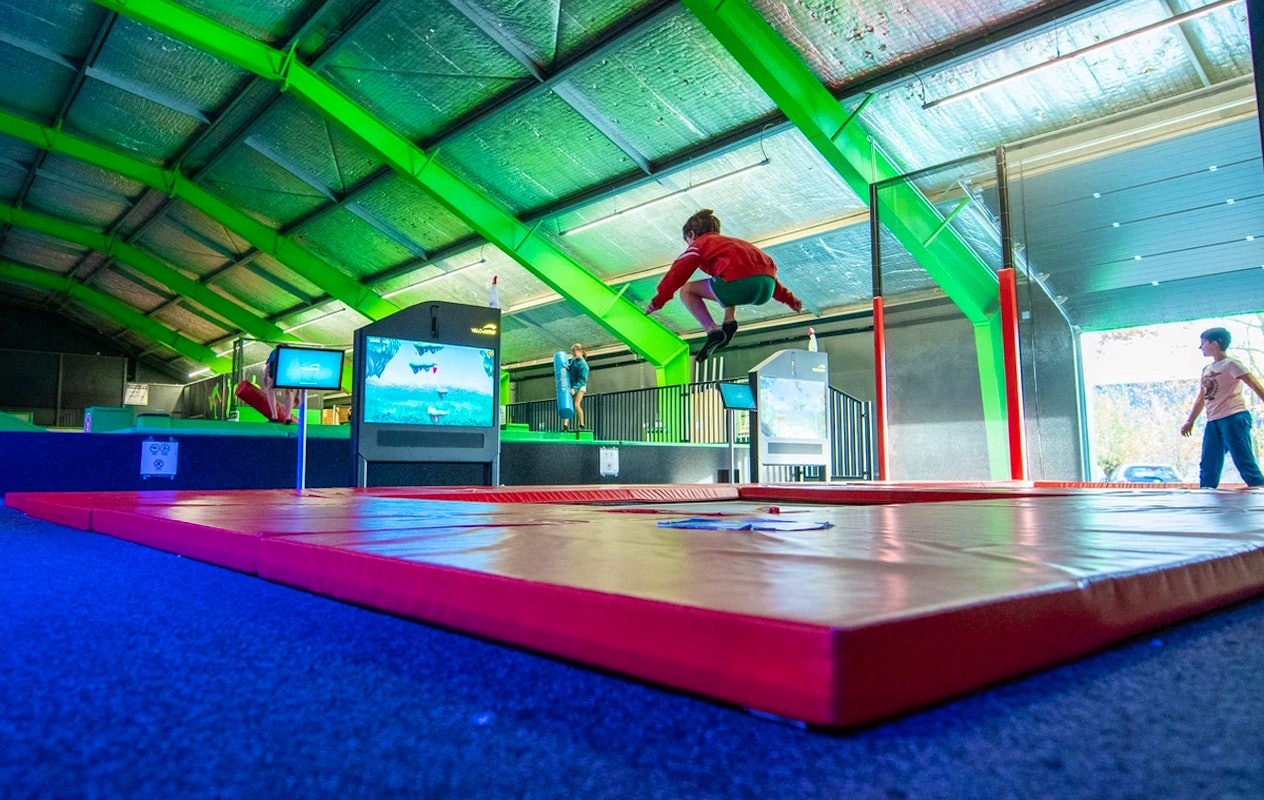 Entreeticket Trampoline park of Inflatable park + Slush in Edegem