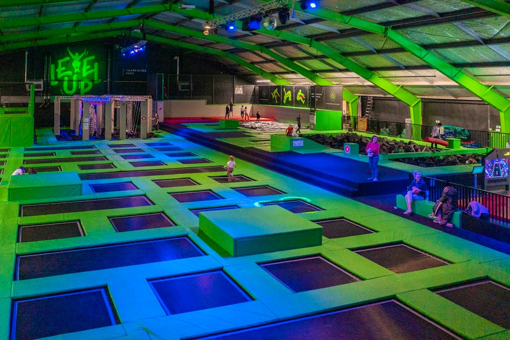 Entreeticket Trampoline park of Inflatable park + Slush in Edegem