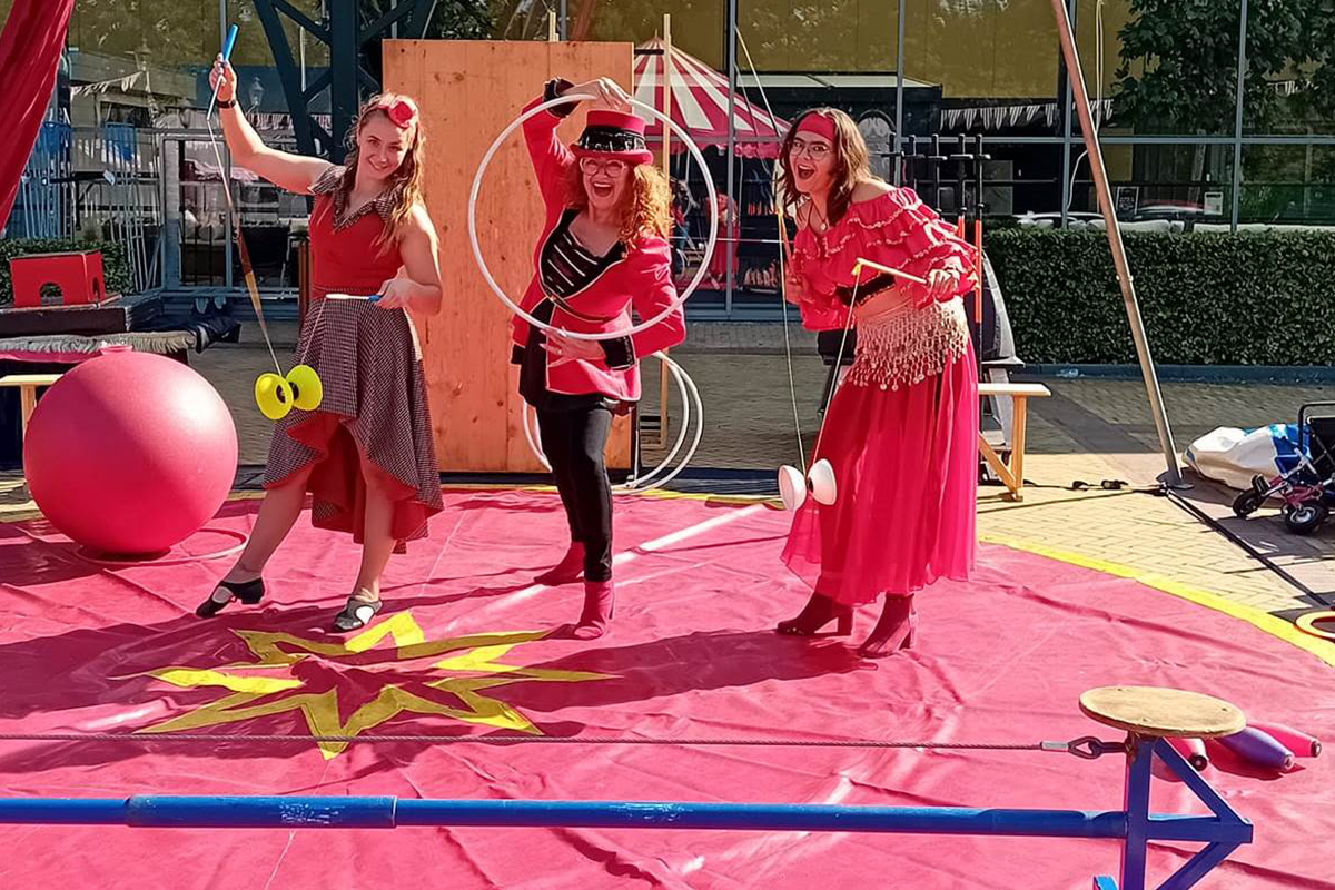Entreeticket Circus Art Theater Festival