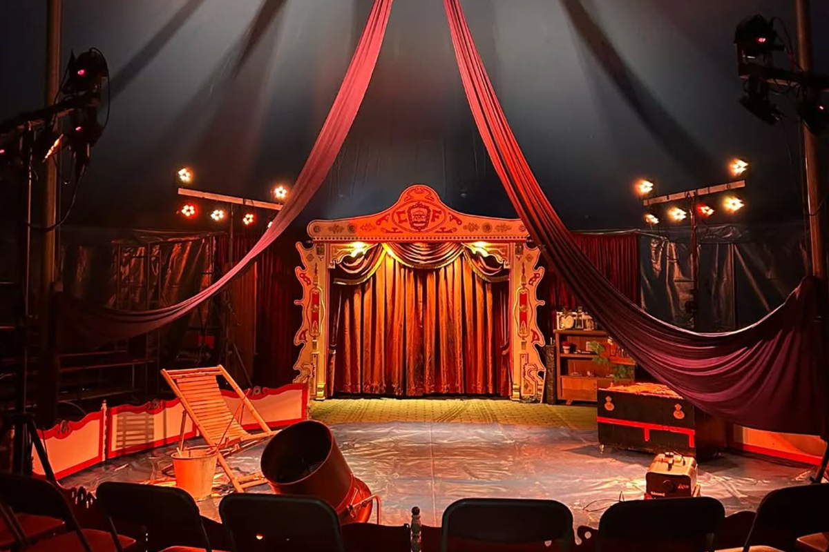 Entreeticket Circus Art Theater Festival