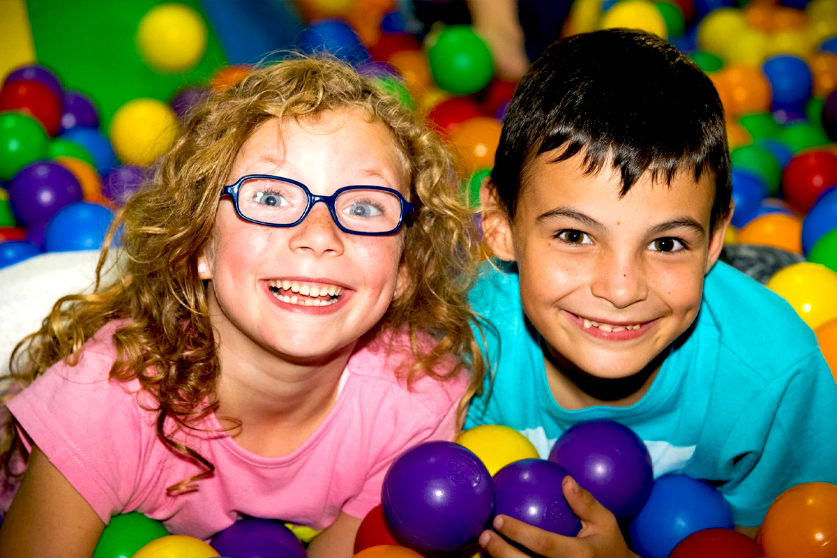 Entreeticket in- en outdoor speeloase De Wonderlamp