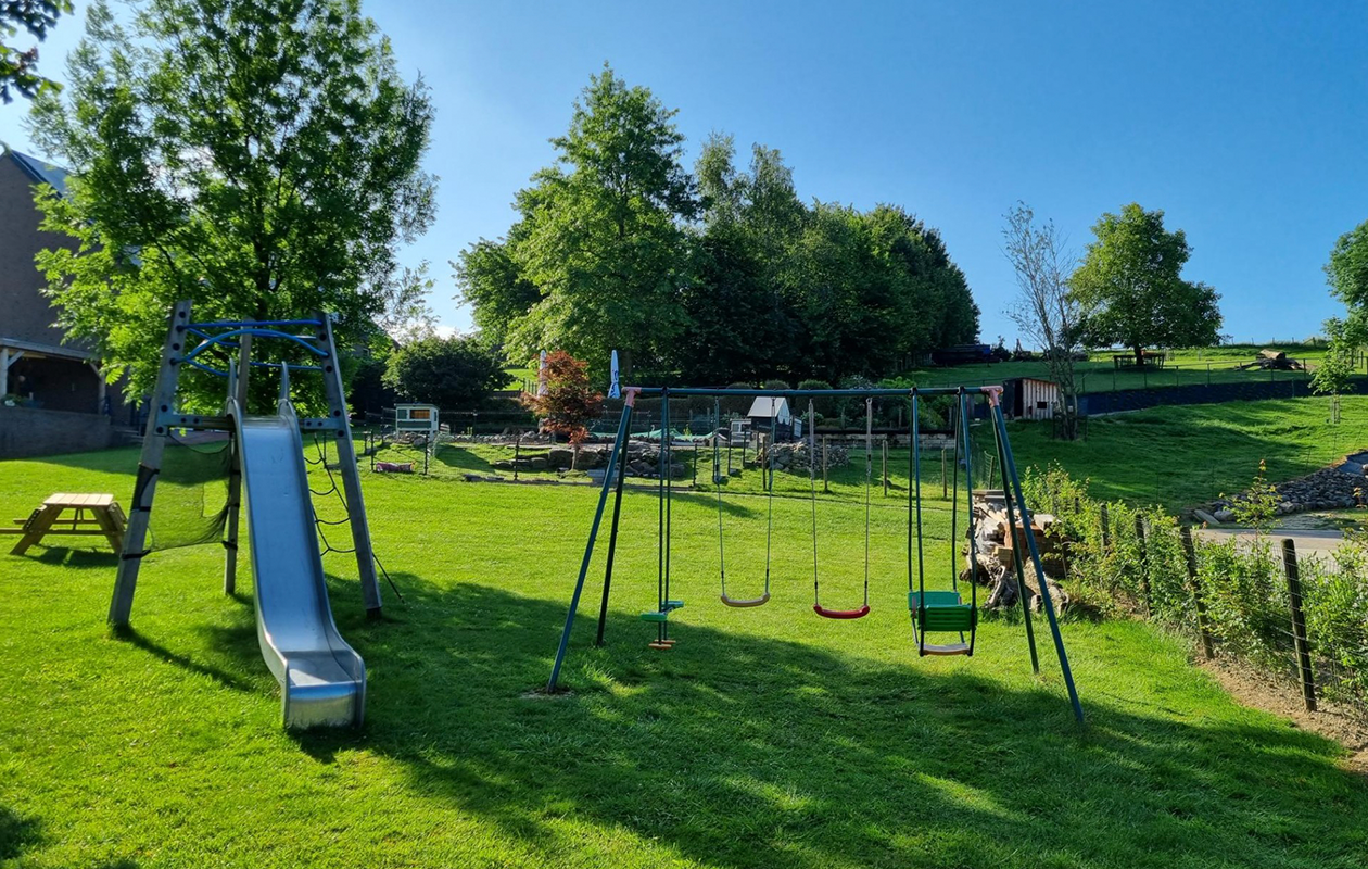 Entreeticket Kinderspeelboerderij  't Bukske + drankje en zakje chips