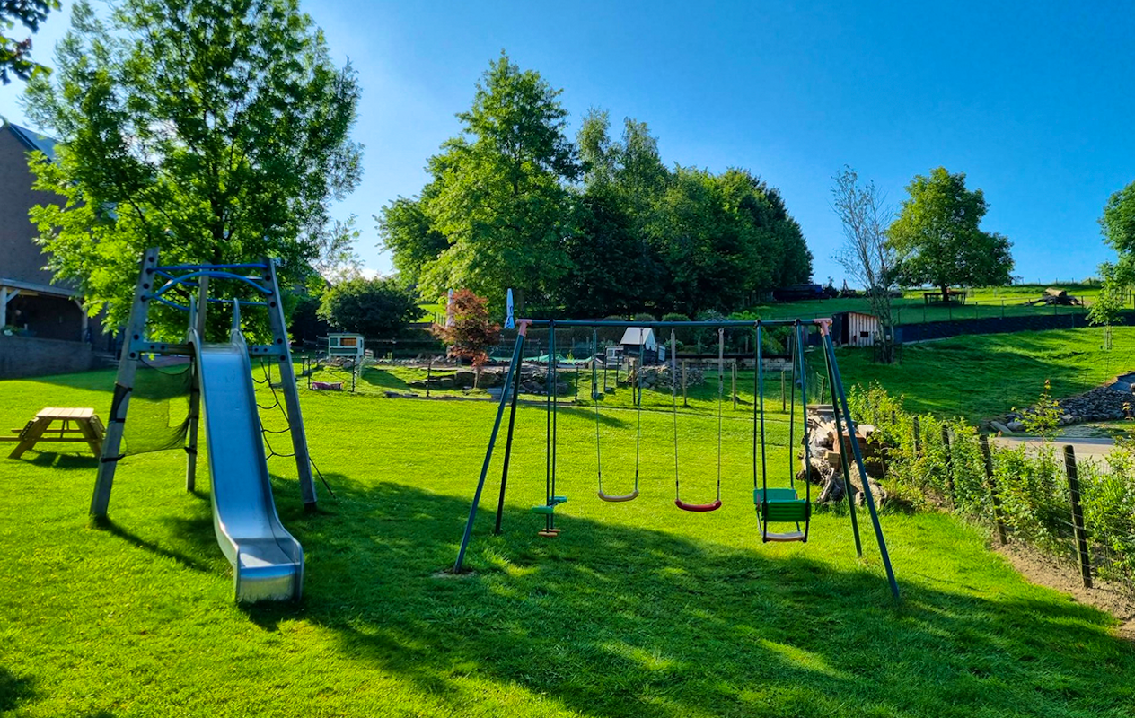 Entreeticket Kinderspeelboerderij  't Bukske + drankje en zakje chips