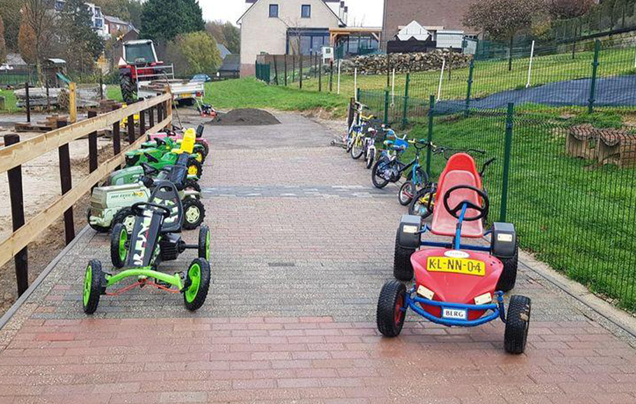 Entreeticket Kinderspeelboerderij  't Bukske + drankje en zakje chips