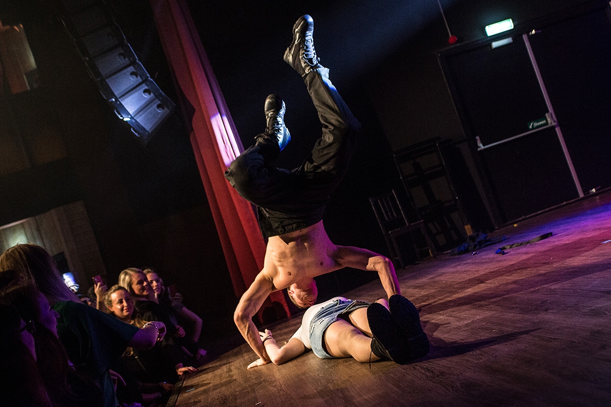 Entreeticket Ladies Night Out 'Heren uit de Kleren'