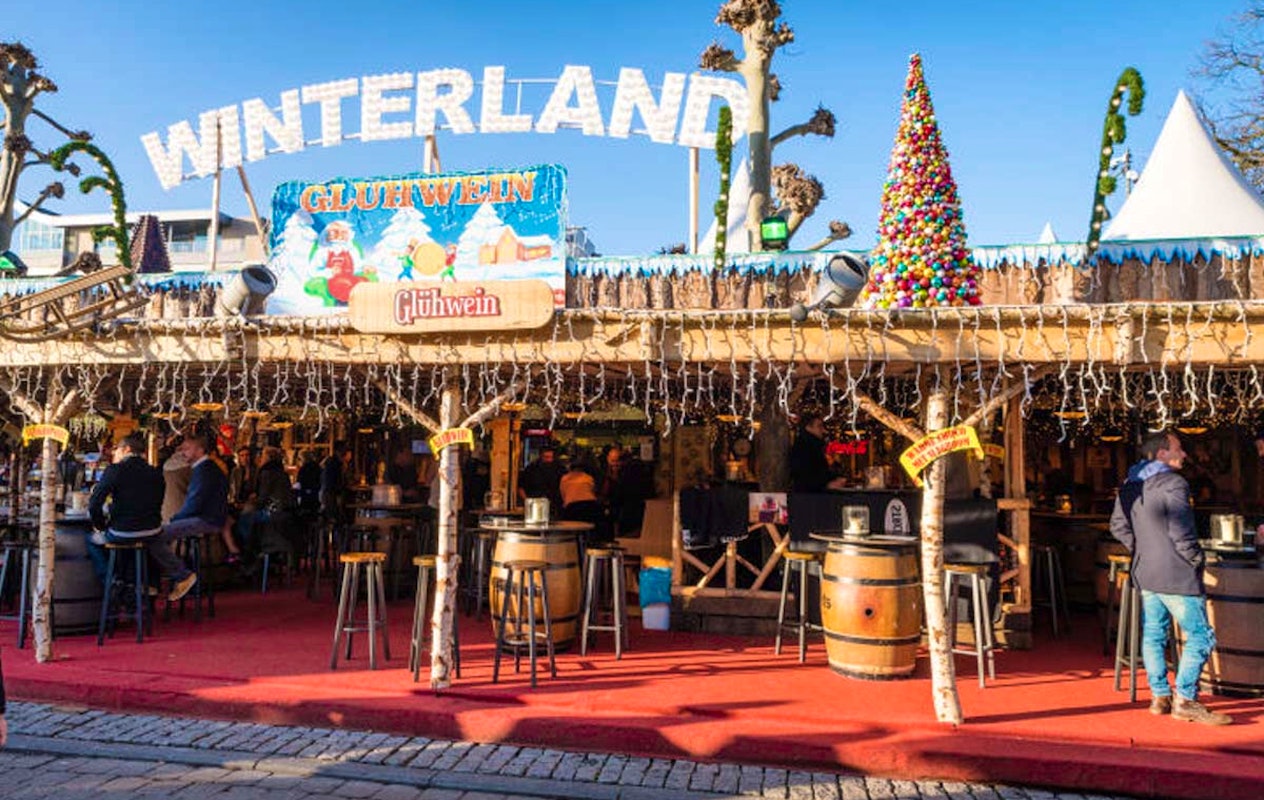 Schaatsen, 2 drankjes + entree Grand Carrousel Winterland Hasselt