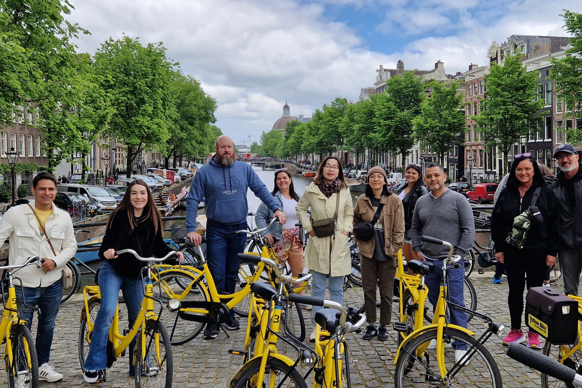 Amsterdam Noord Smartphone Tour via Yellow Bike