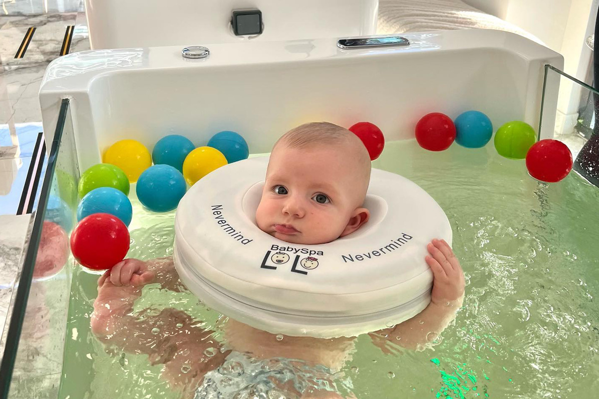 Float arrangement bij Baby Spa LoLo