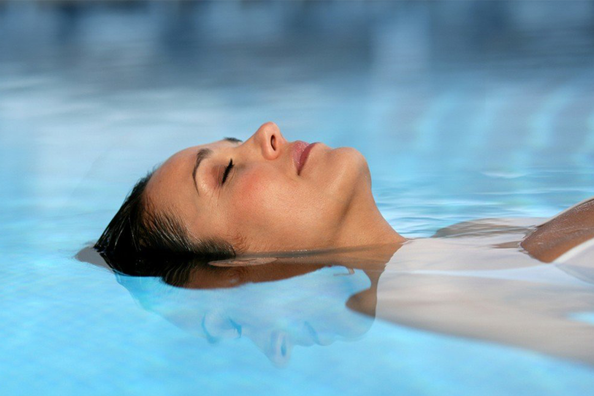 1 uur floaten + 20 minuten massagestoel bij Floating Center Nederland