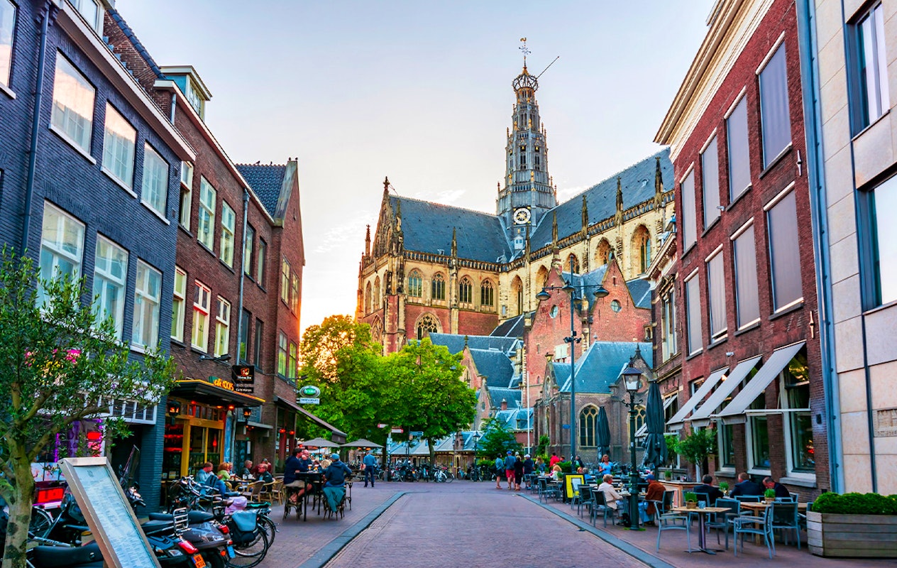 Food-speurtocht + drankje door Haarlem (2 à 3 uur)