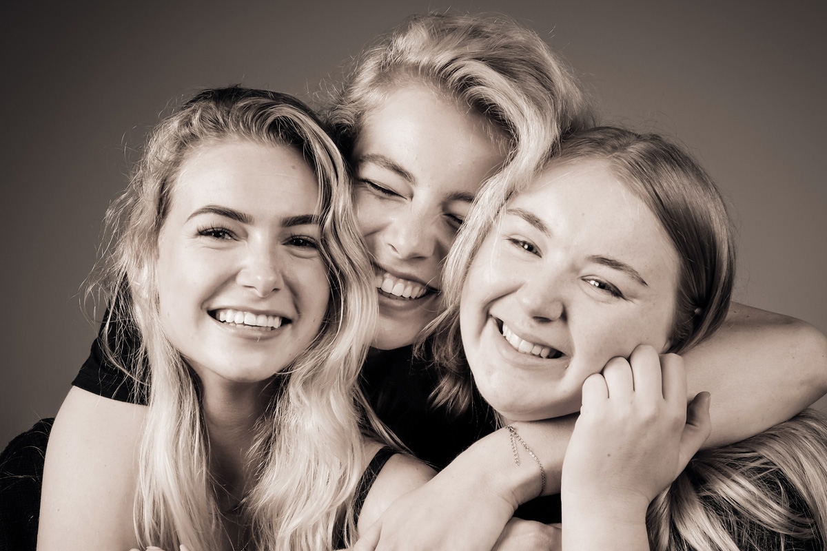 Fotoshoot + 30x40 afdruk naar keuze bij Shoots & More (9 locaties)