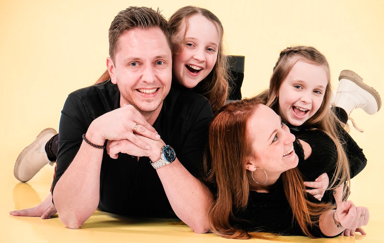 Fotoshoot + 30x40 afdruk naar keuze bij Shoots & More (9 locaties)