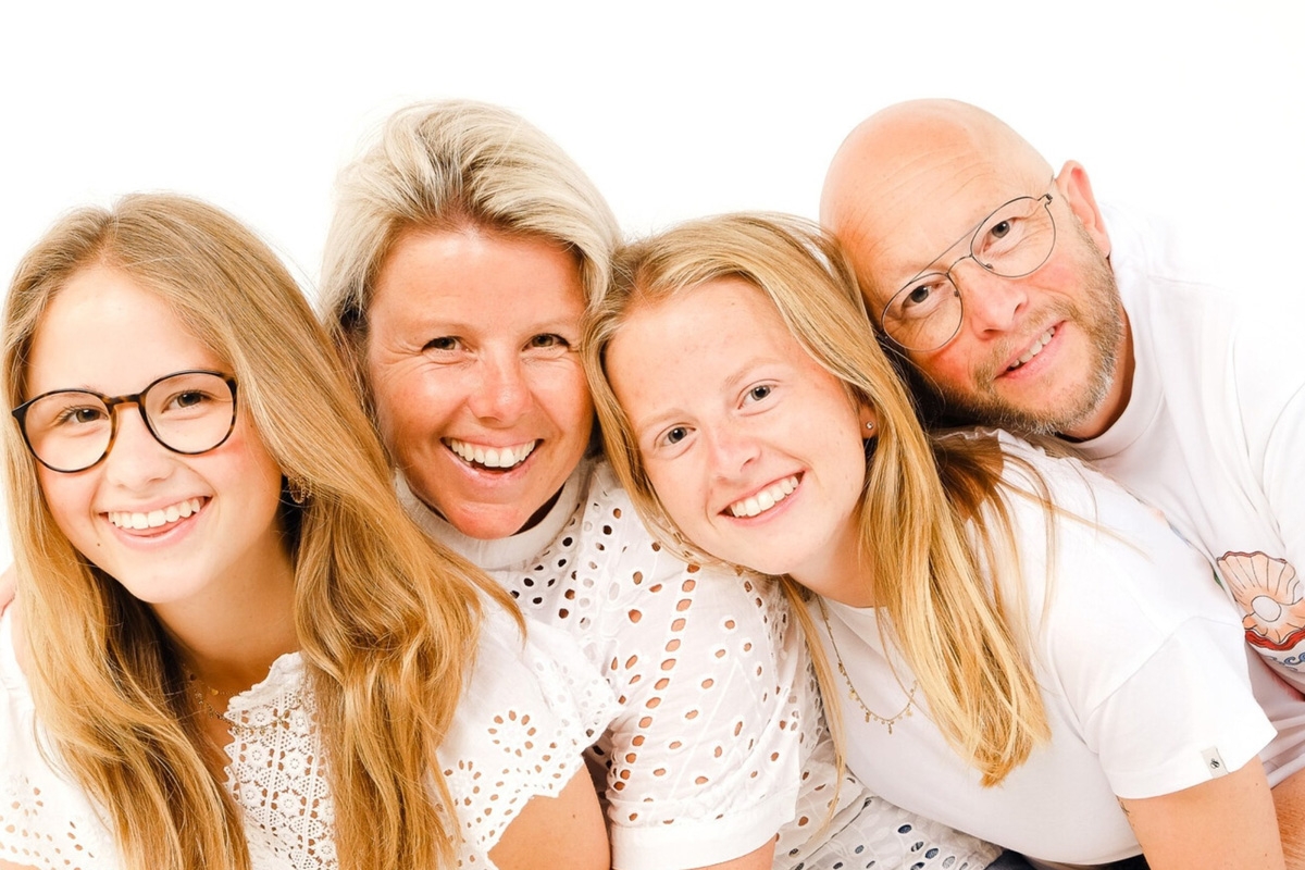 Fotoshoot + 30x40 afdruk naar keuze bij Shoots & More (9 locaties)