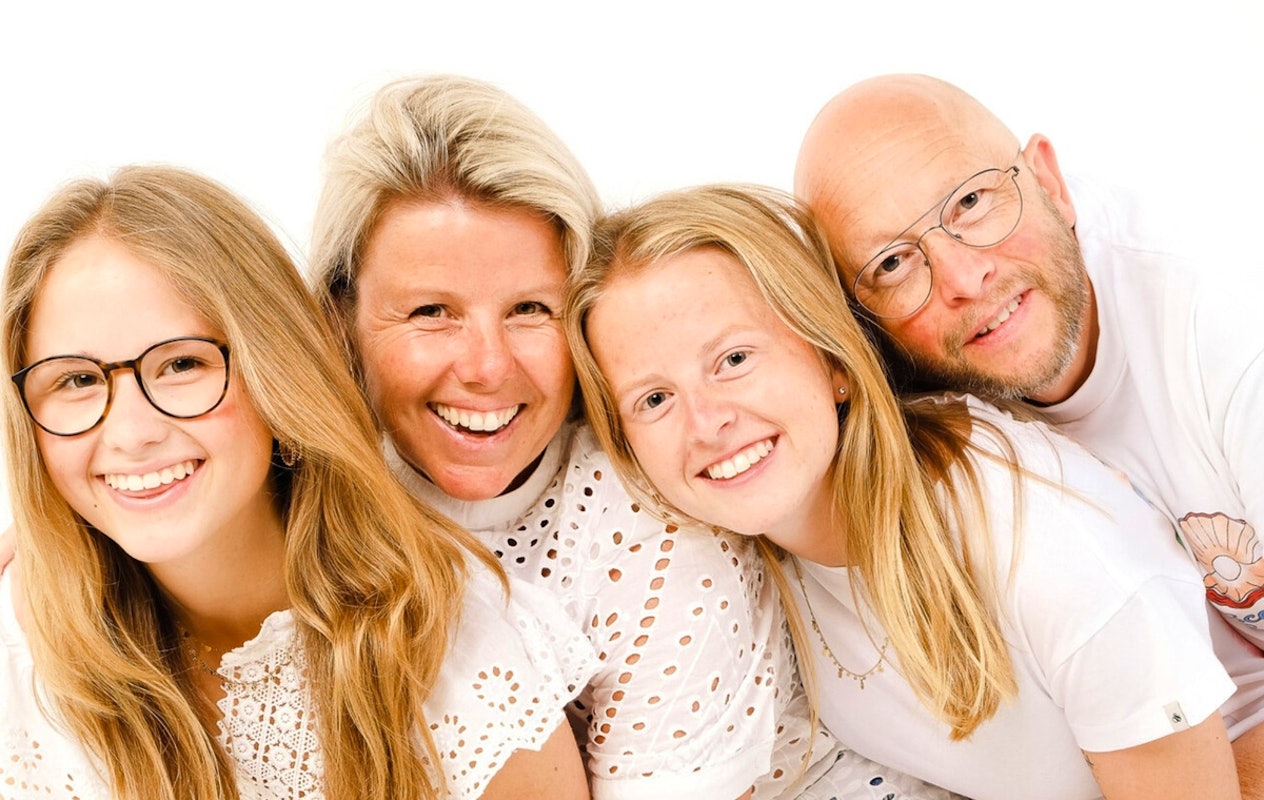 Fotoshoot + 30x40 afdruk naar keuze bij Shoots & More (9 locaties)