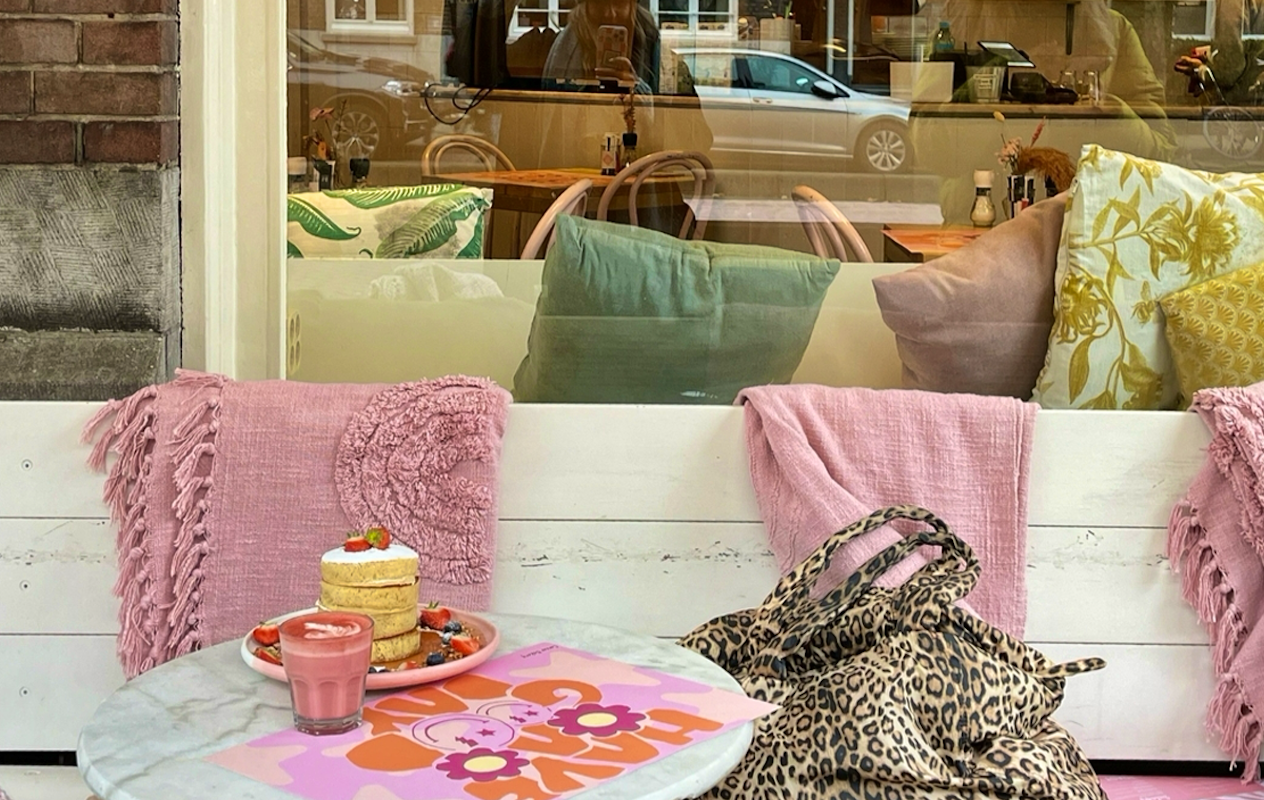 Luxe ontbijt of lunch + koffie/thee bij Corner Bakery