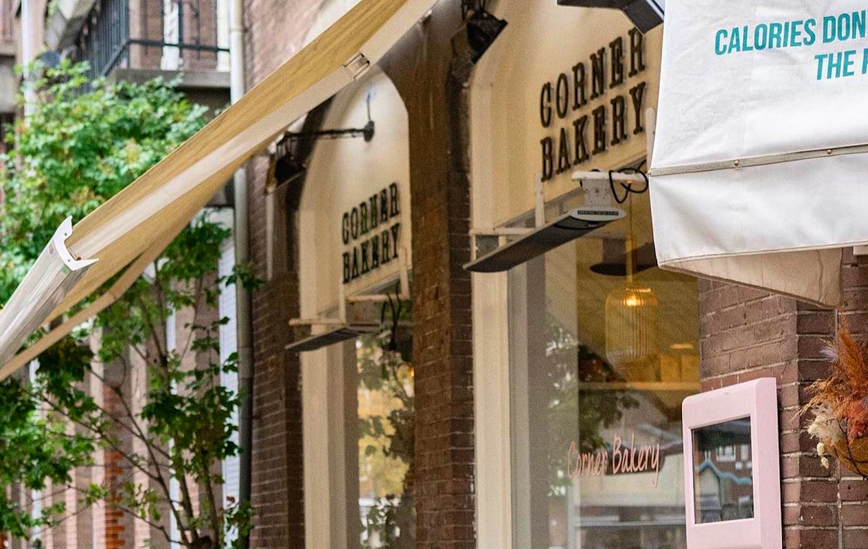 Luxe ontbijt of lunch + koffie/thee bij Corner Bakery