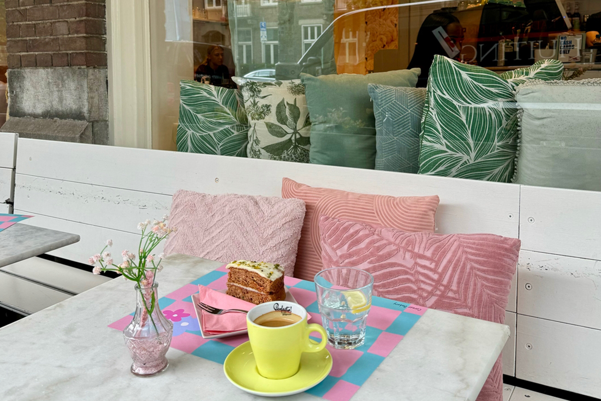 Freaky Crumble + koffie of thee bij Corner Bakery