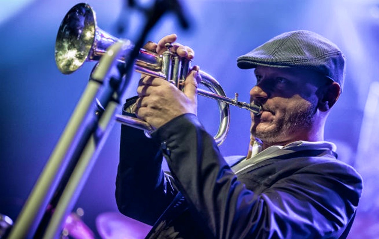 Een bonte stoet aan muziekstijlen in het gezellige Top 2000 Live Café