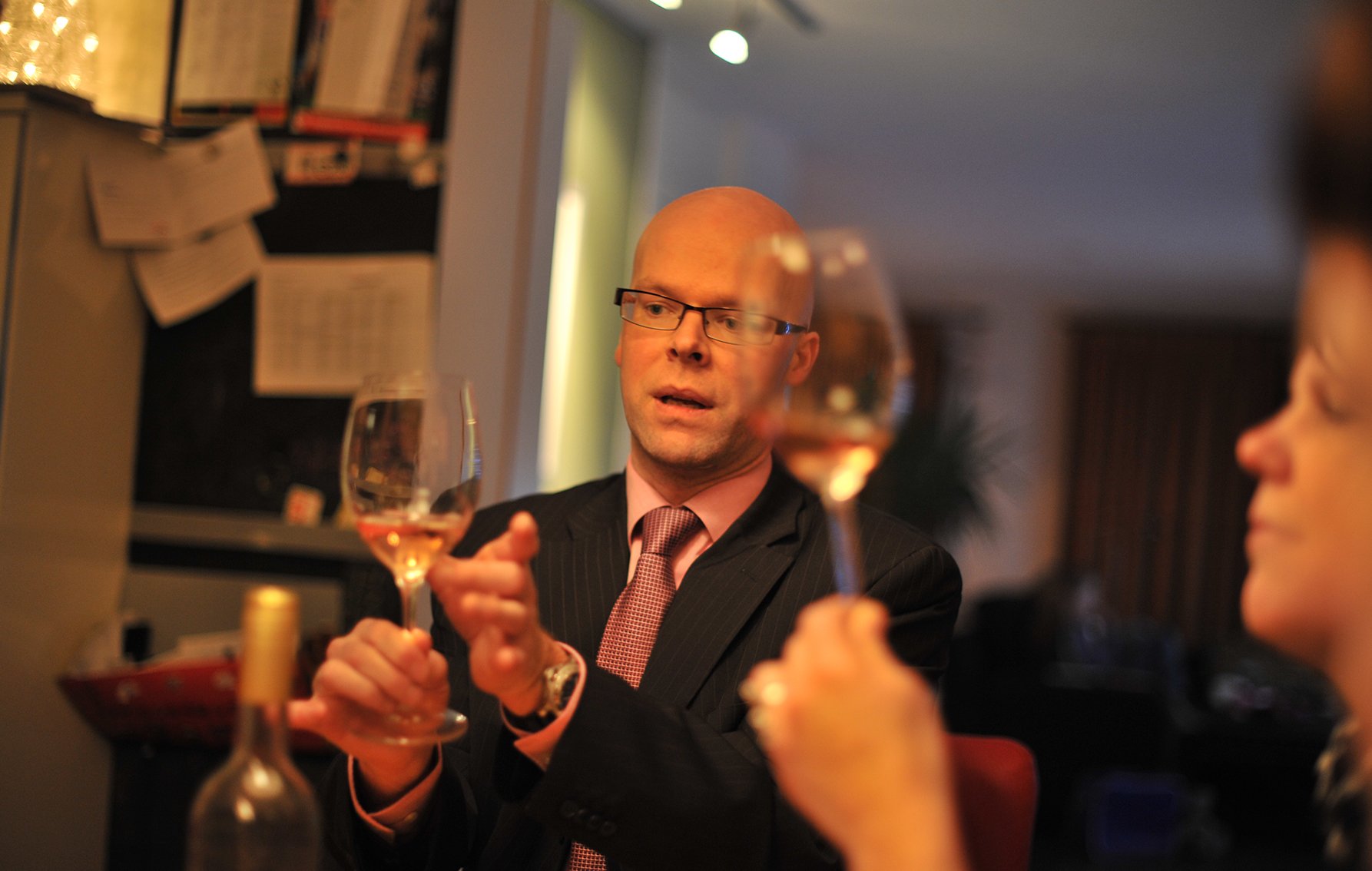 Geniet van een wijnproeverij aan huis! 