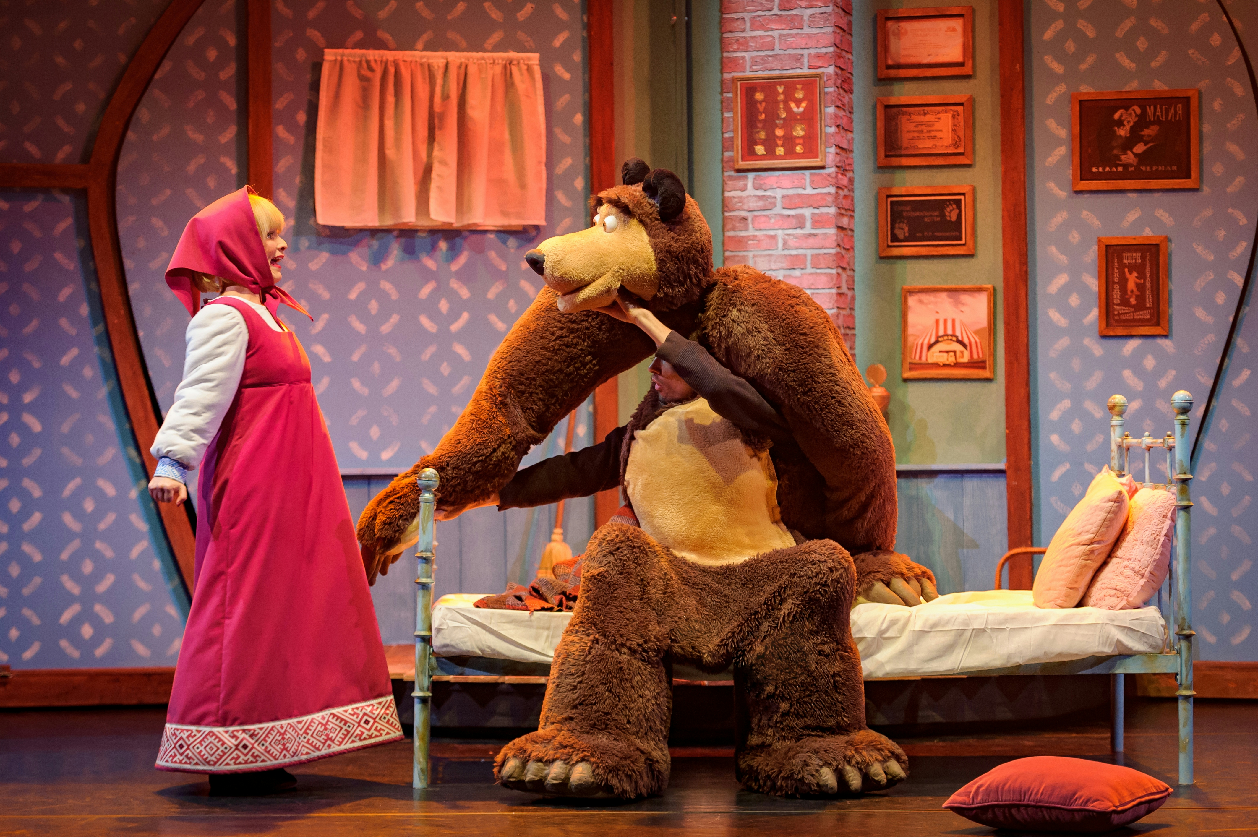 Geniet van de familievoorstelling Masha en de Beer Live! 