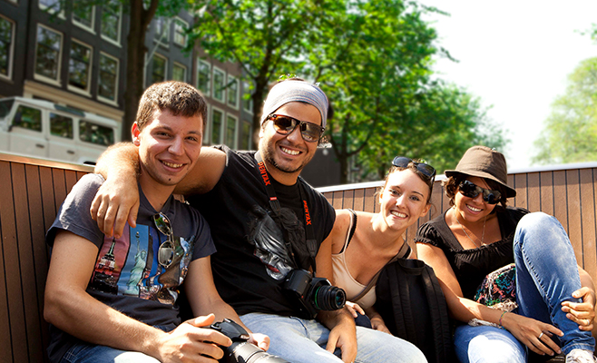 Geniet van The Amsterdam Canal Cruise met live gids! 