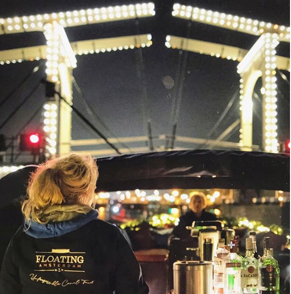 Profitez du festival de lumière d'Amsterdam depuis l'eau!