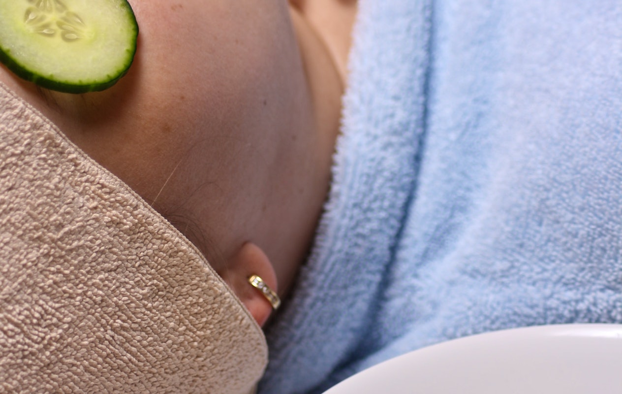 Gezichtsbehandeling of Aromamassage (60 minuten)