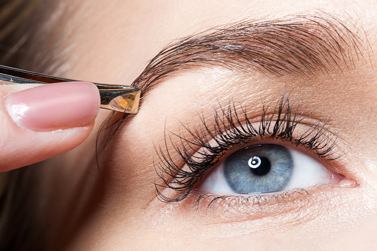 Gezichtsbehandeling + evt. wenkbrauwbehandeling