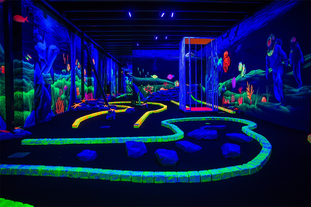 Glow in the dark of lasergamen + tortillachips bij All in Echt