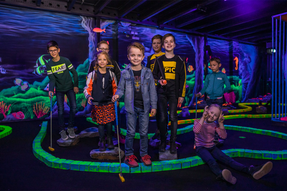 Glow in the dark of lasergamen + tortillachips bij All in Echt