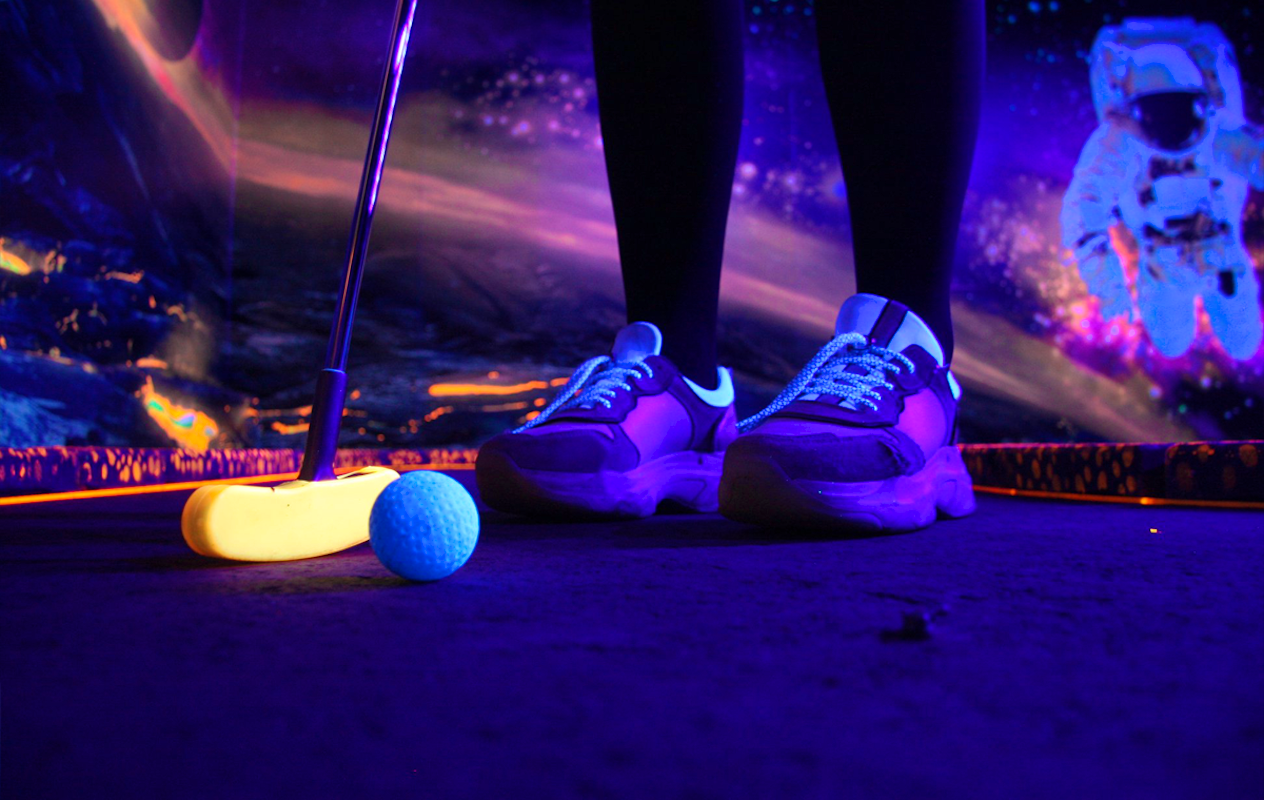 Glow in the Dark Midgetgolf bij Coronel