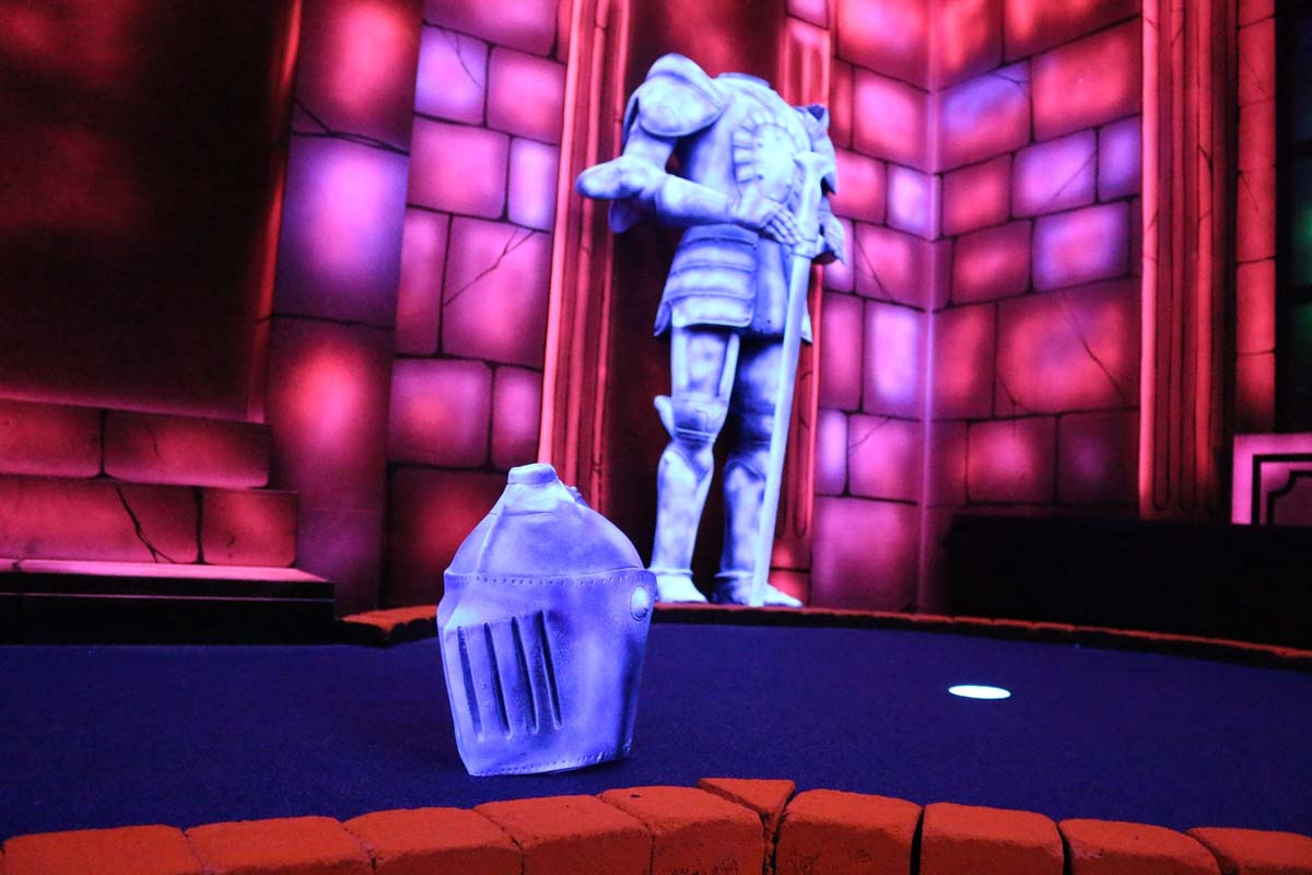 Glow in the dark minigolf bij Ghost Golf 