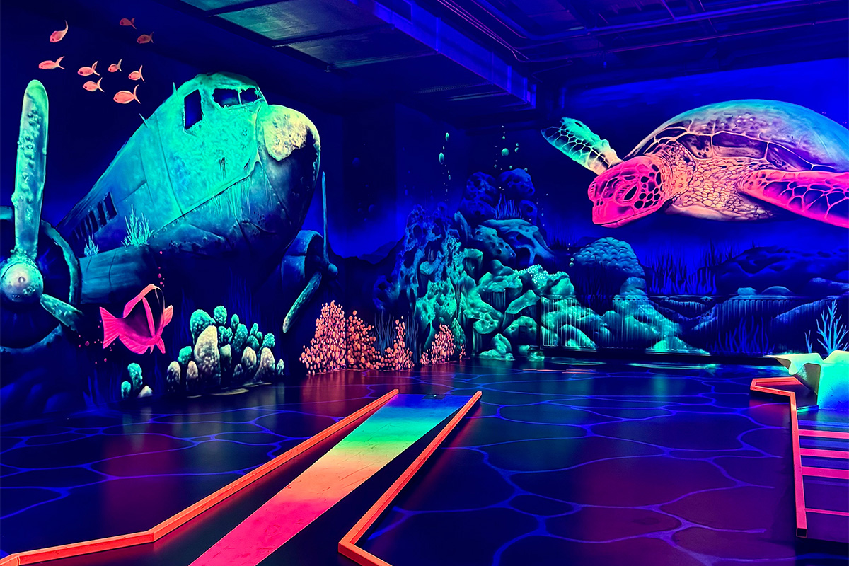 Glow in the dark Minigolf bij Van der Ende Racing & Fun + evt. lasergame