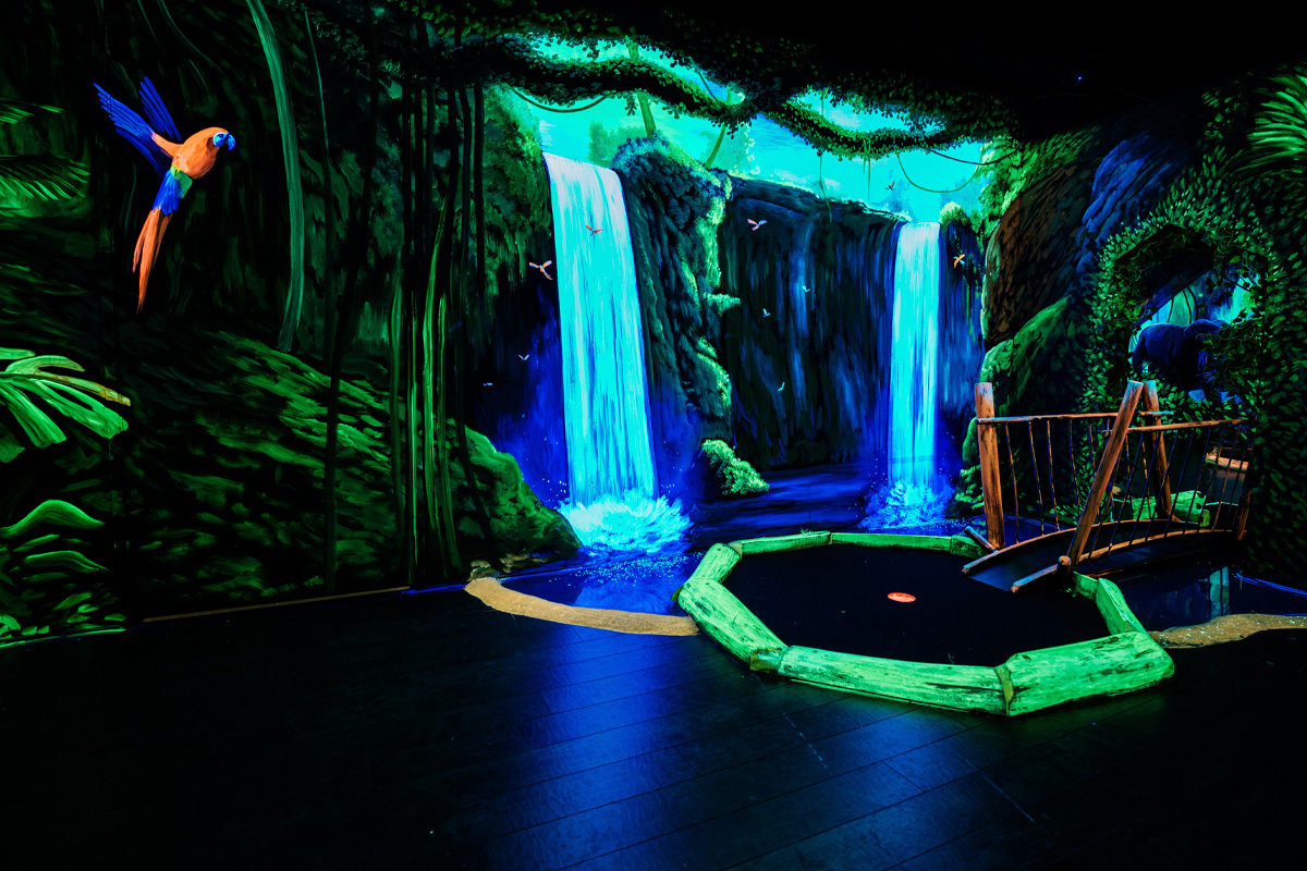 Glow Jungle Golf chez Glow Jungle Golf Groningen