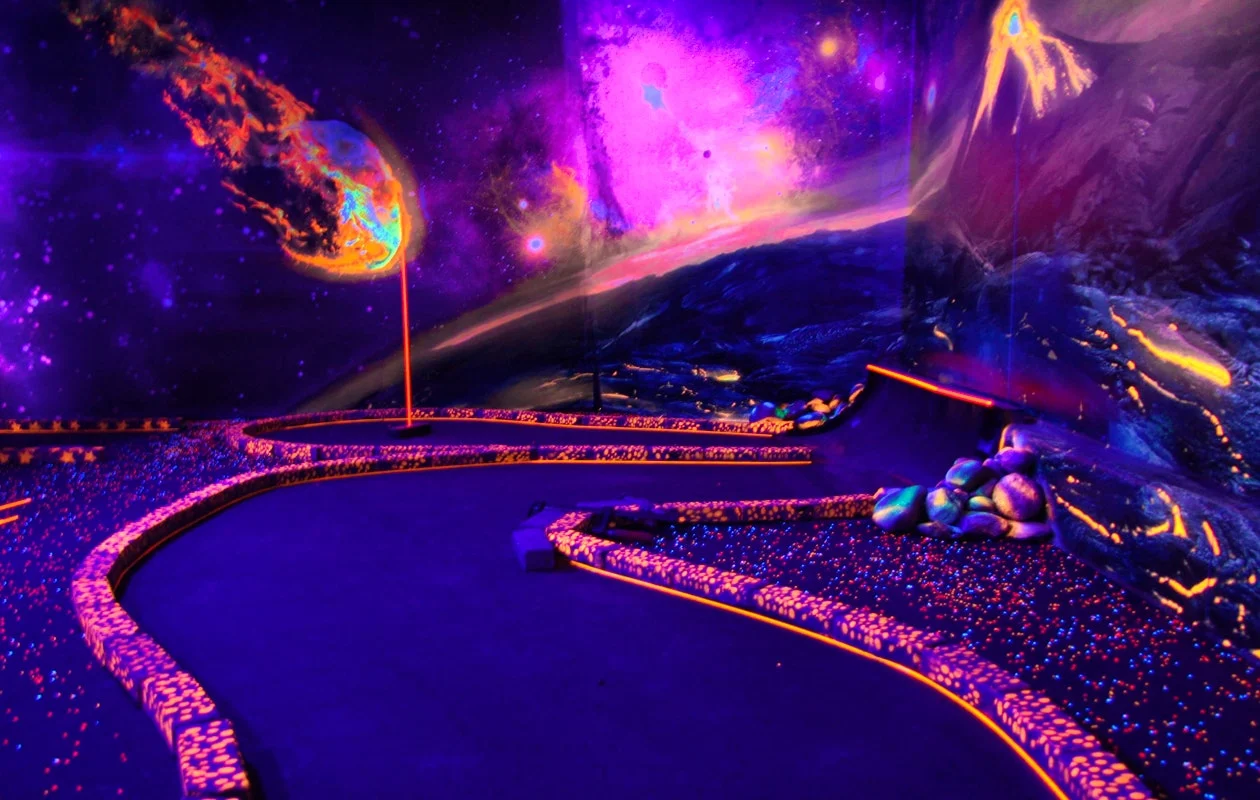 Glow in the Dark Midgetgolf bij Coronel